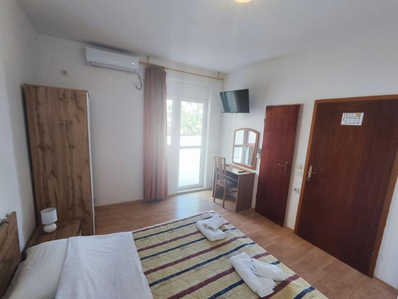 Tonino Apartments Pag Town Eksteriør billede